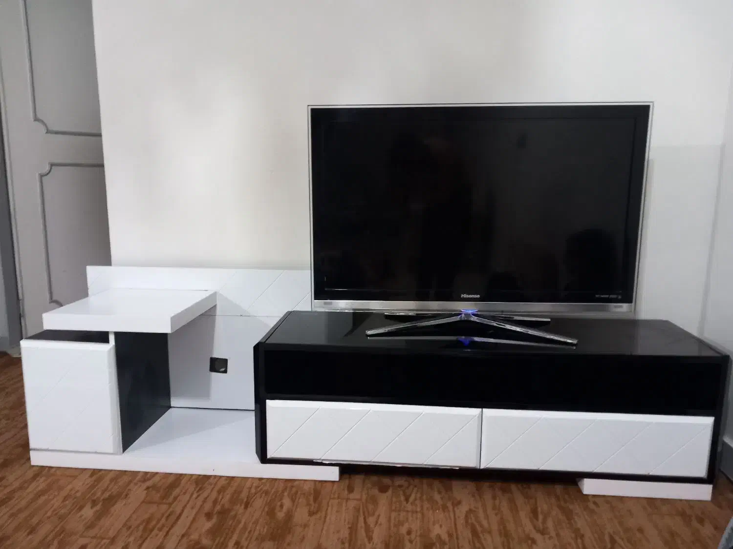 لوازم خانگی میز تلویزیون|میز تلویزیون|اهواز, سپیدار|دیوار