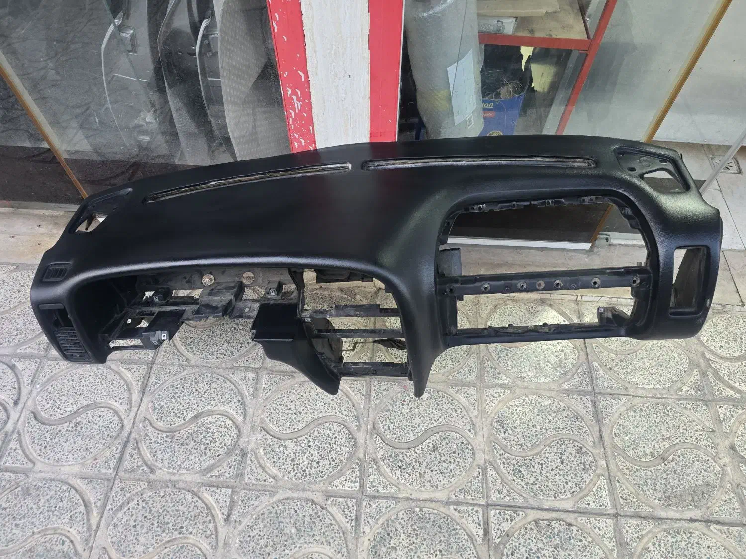 قطعات نو و استوک زانتیا|قطعات یدکی و لوازم جانبی|بروجرد, |دیوار