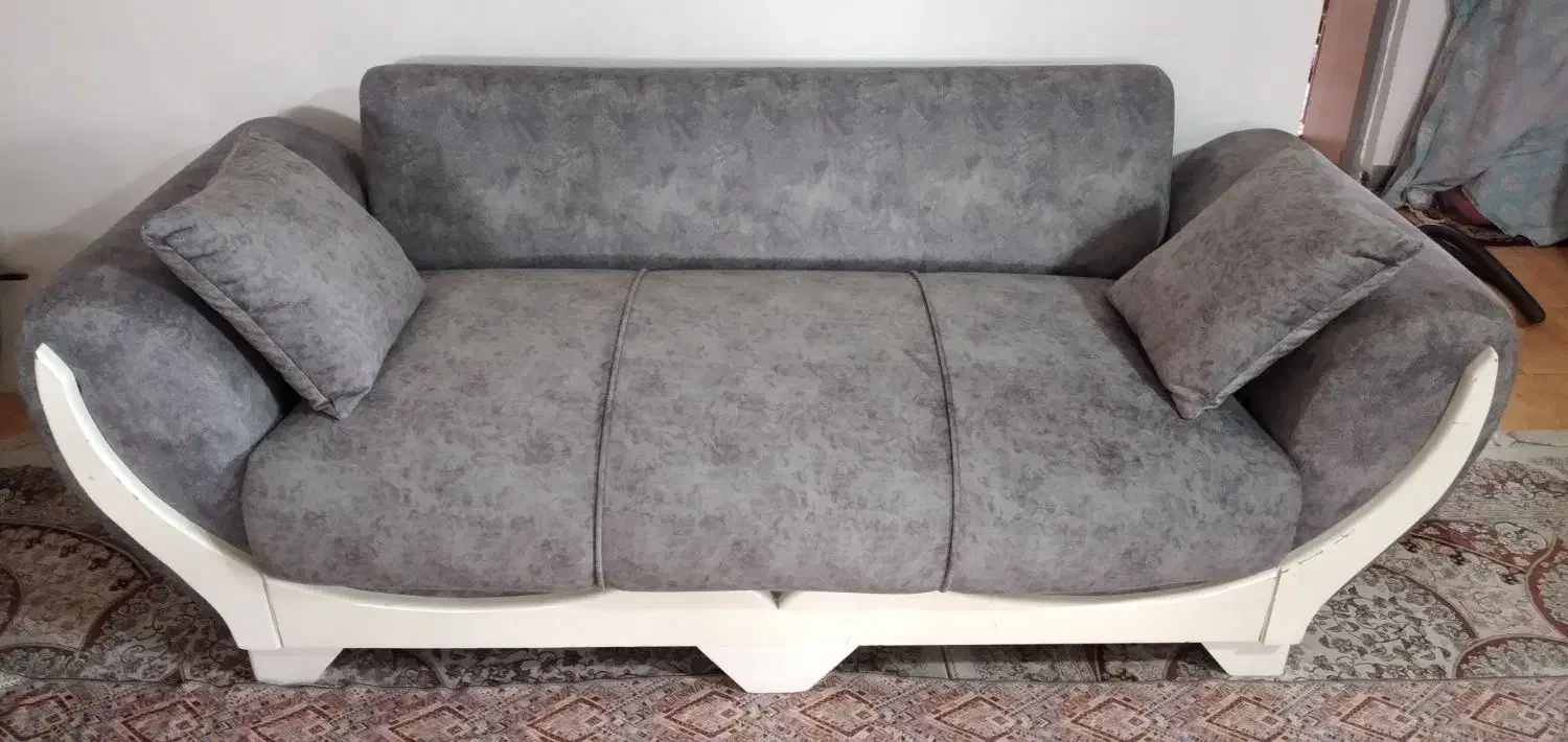 مبل ۵ نفره کلاسیک|مبلمان خانگی و میز عسلی|قائم‌شهر, |دیوار