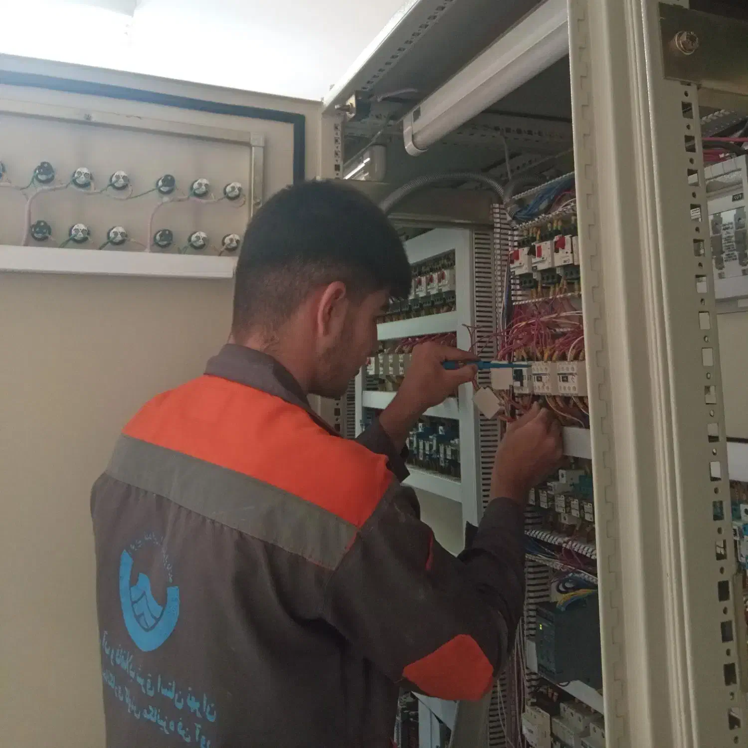 برقکار ساختمان و صنعتی ۲۴ ساعته|خدمات پیشه و مهارت|صفادشت, |دیوار