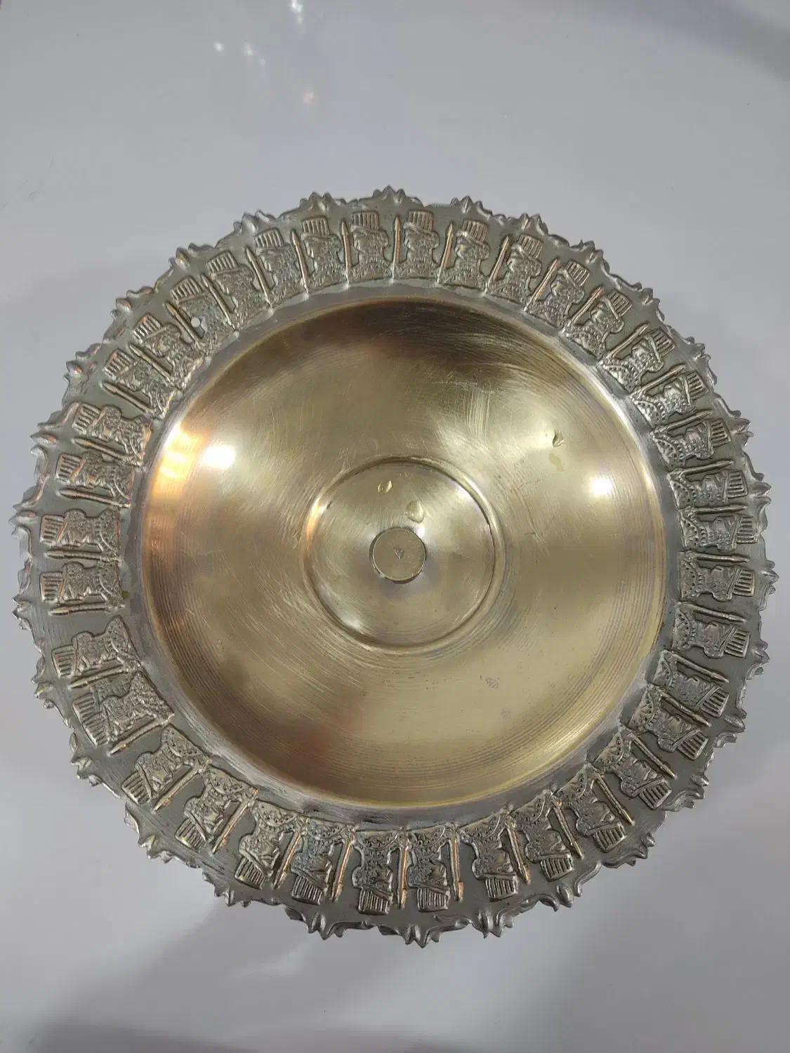 میوه خوری پایدار برنجی قدیمی|کلکسیون اشیاء عتیقه|میانه, |دیوار