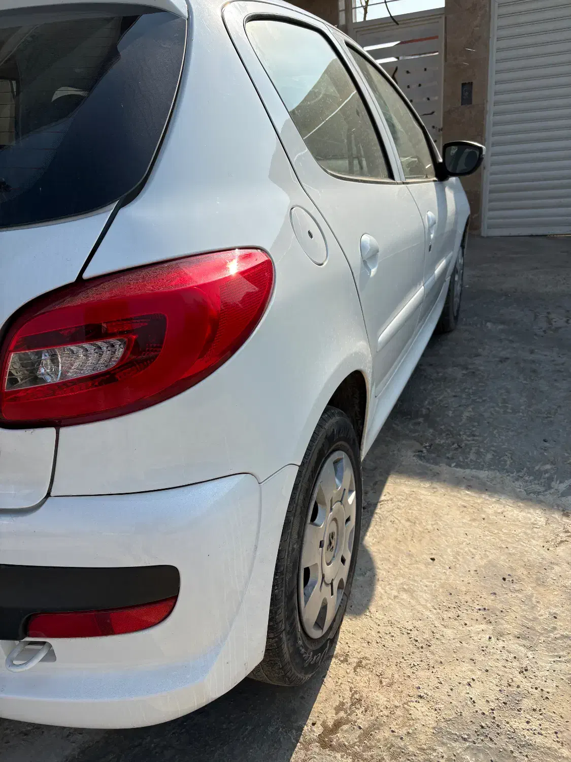 207سقف فلز1400|خودرو سواری و وانت|رشت, جانبازان|دیوار