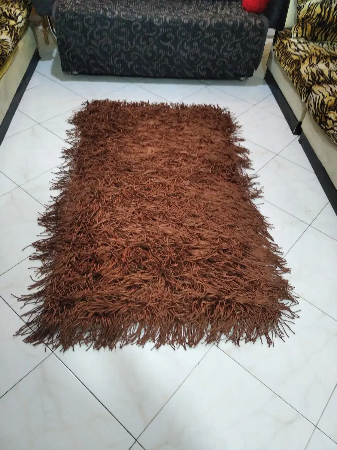 یک عدد فرش قهوهای کوچک در حد نو مال هند|فرش|تهران, صادقیه|دیوار