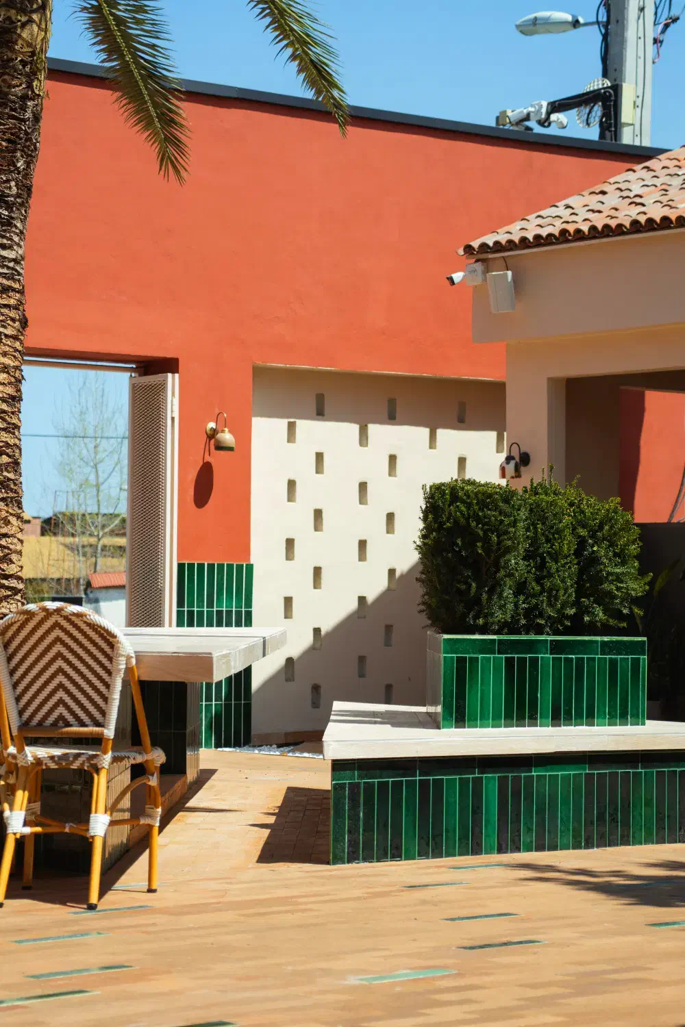 استخدام آشپز و کمک آشپز در بارولو|استخدام خدمات فروشگاه و رستوران|نوشهر, |دیوار