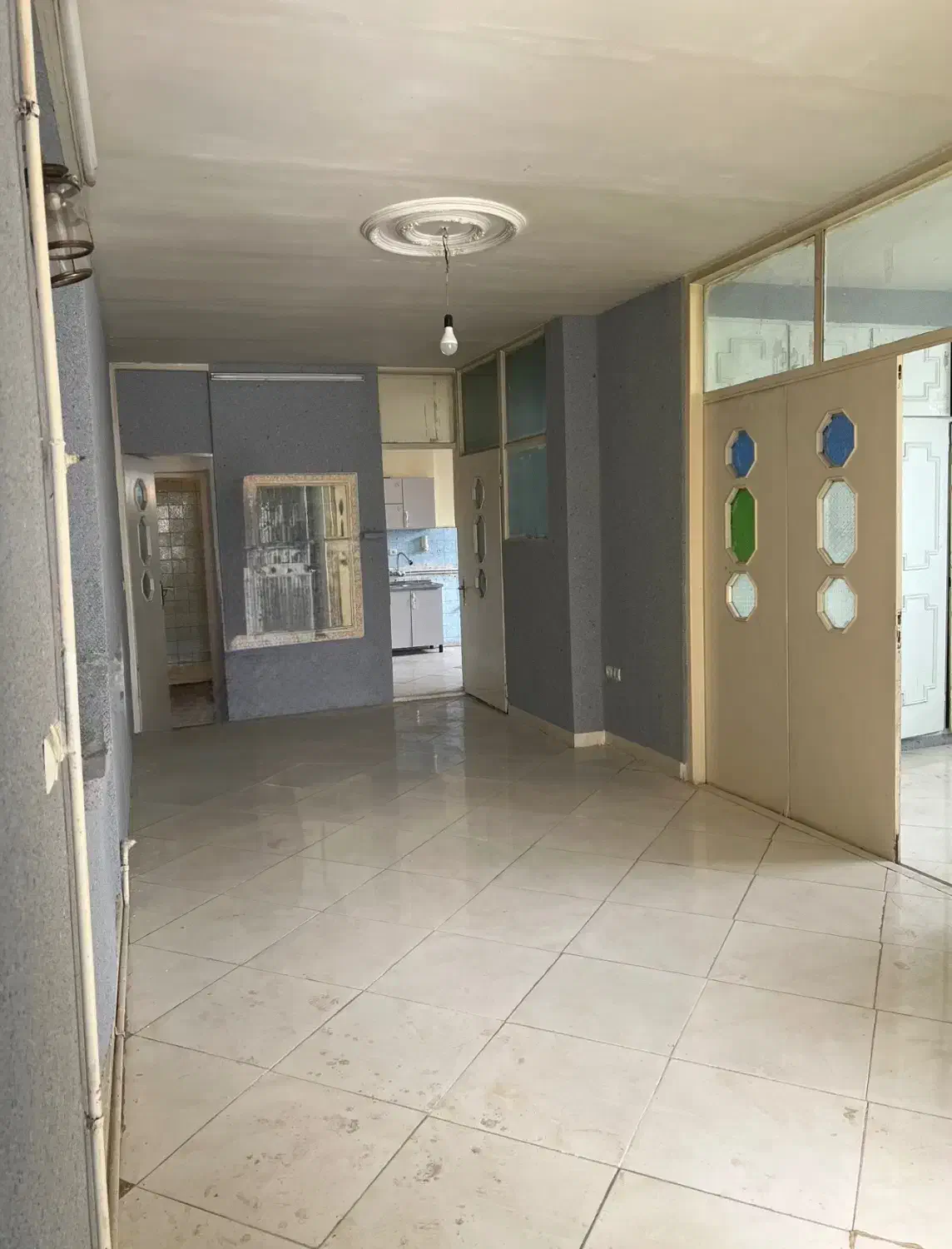 یک واحد مستقل ۱۵۰ متری (مسکونی،کارگاه،انبار)