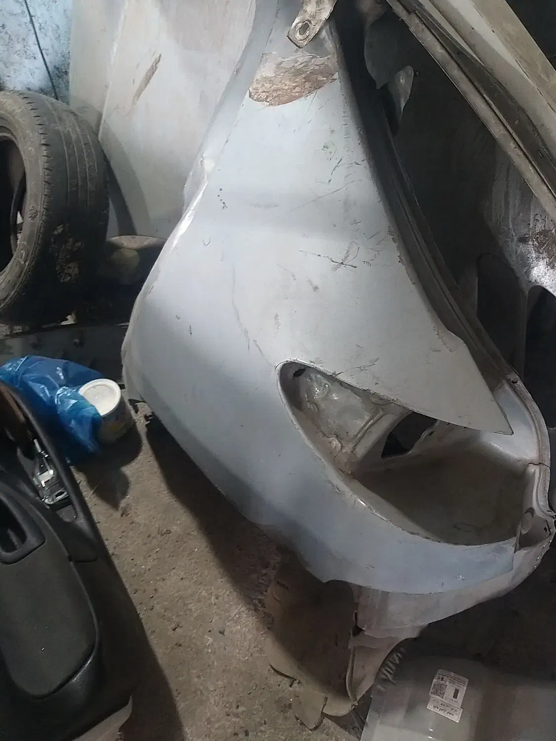 گلگیر سمت راننده عقب|قطعات یدکی و لوازم جانبی|آستانه اشرفیه, |دیوار