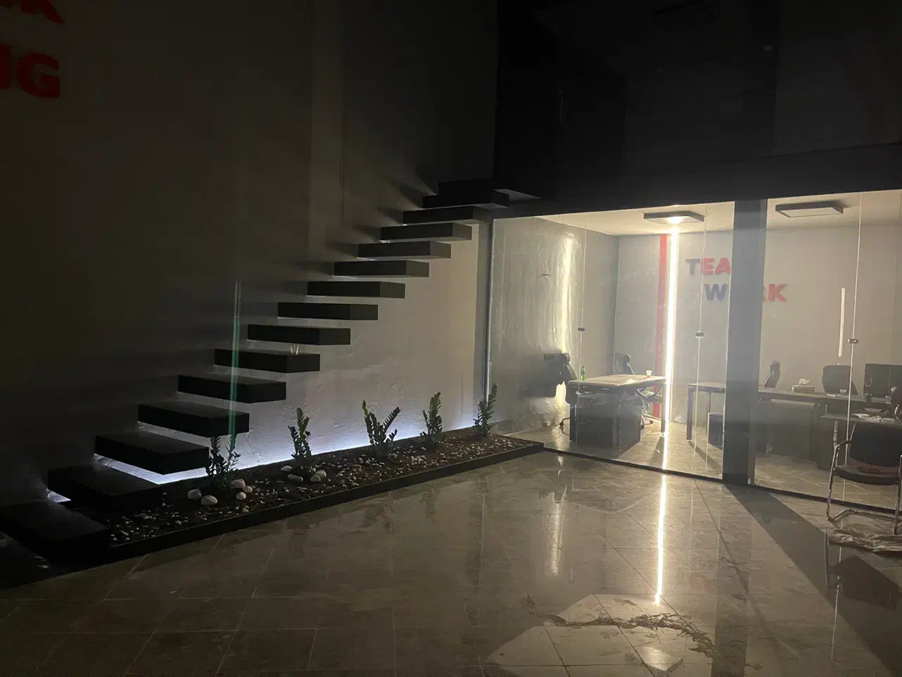 استخدام نگهبان شب|استخدام سرایداری و نظافت|قدس, شهرقدس|دیوار