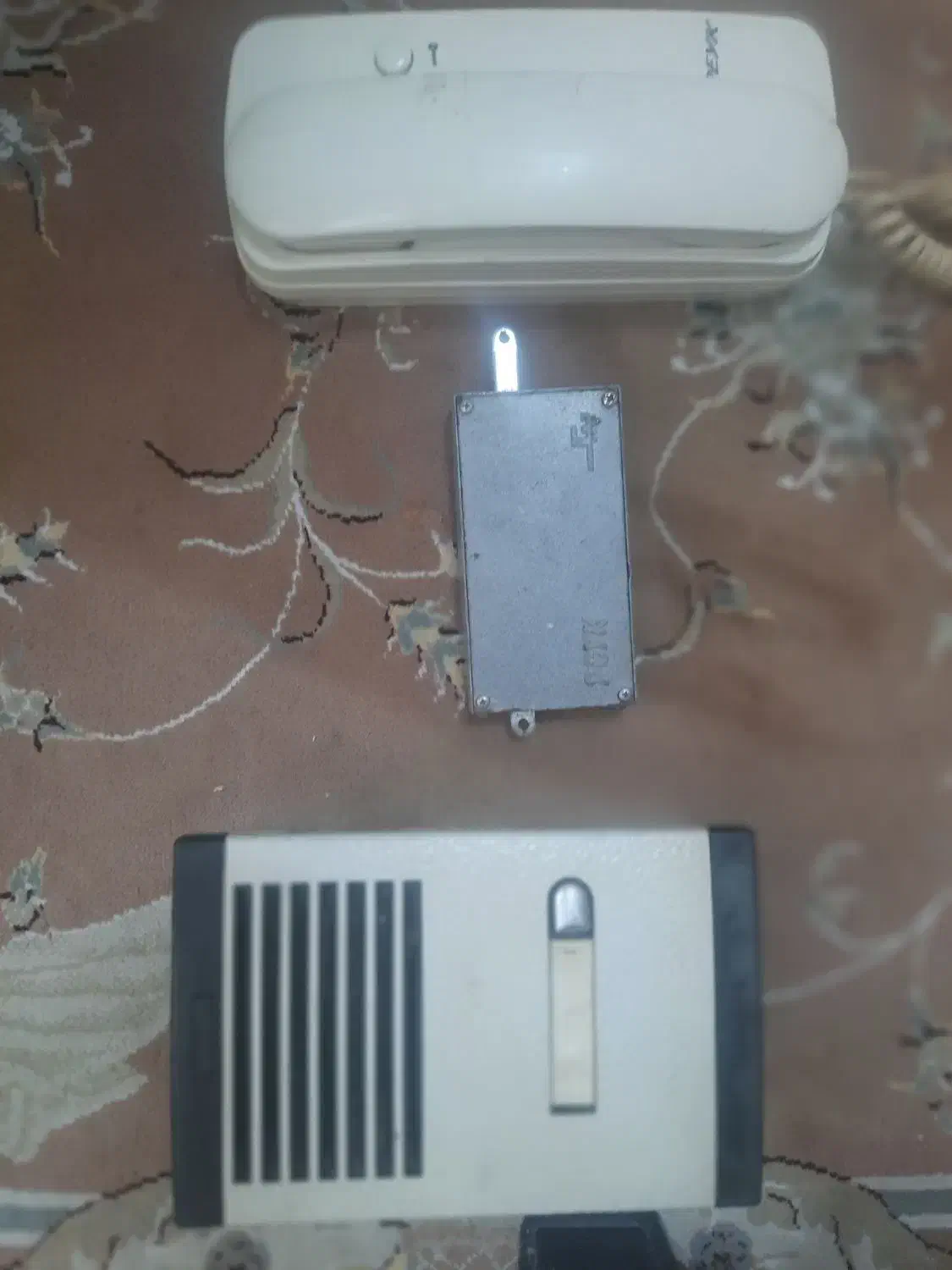 یفون فوری سالم ۵۰۰۰۰۰تومان|قطعات و لوازم جانبی رایانه|پاکدشت, پارچین|دیوار