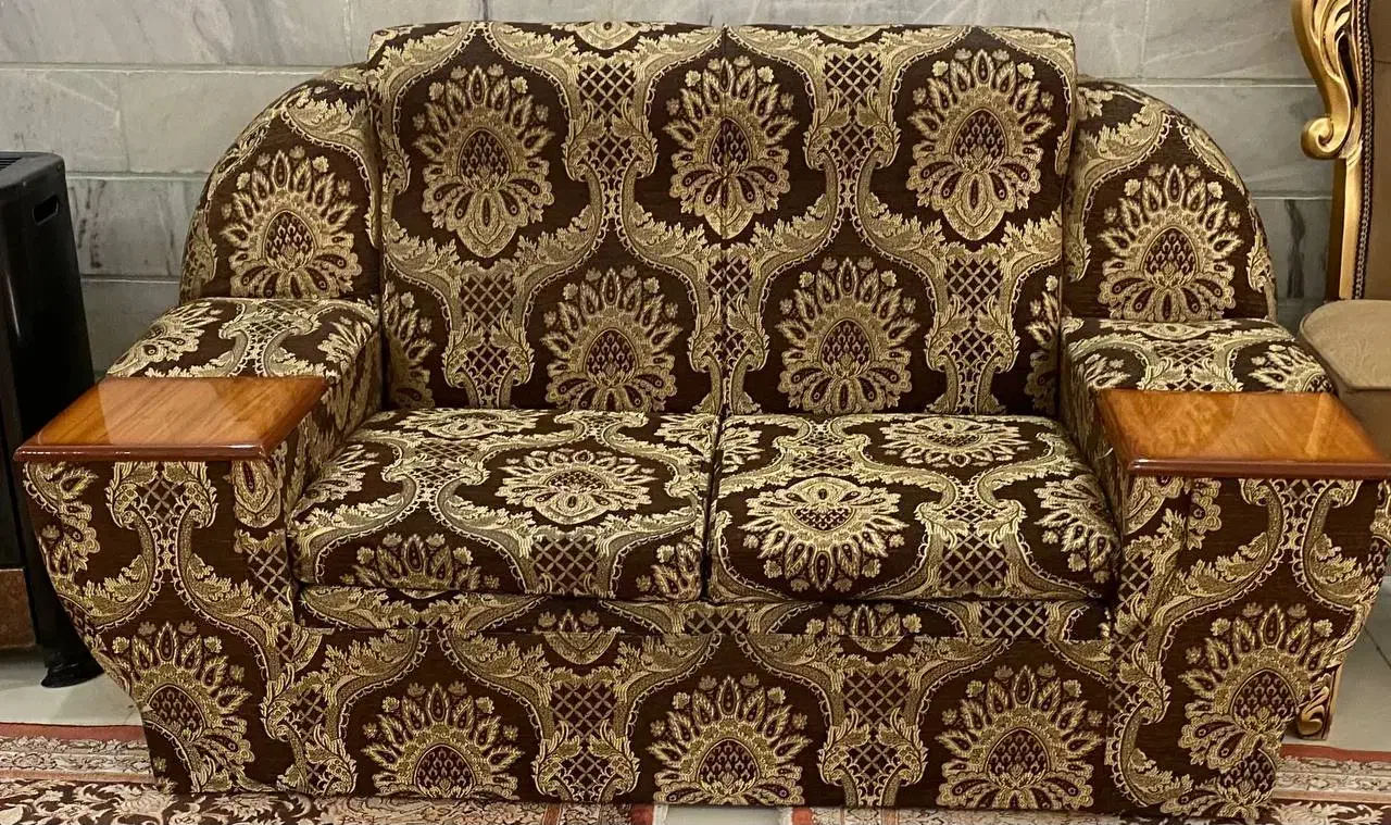 فروش ست راحتی، میز و والان|مبلمان خانگی و میز عسلی|گلپایگان, |دیوار