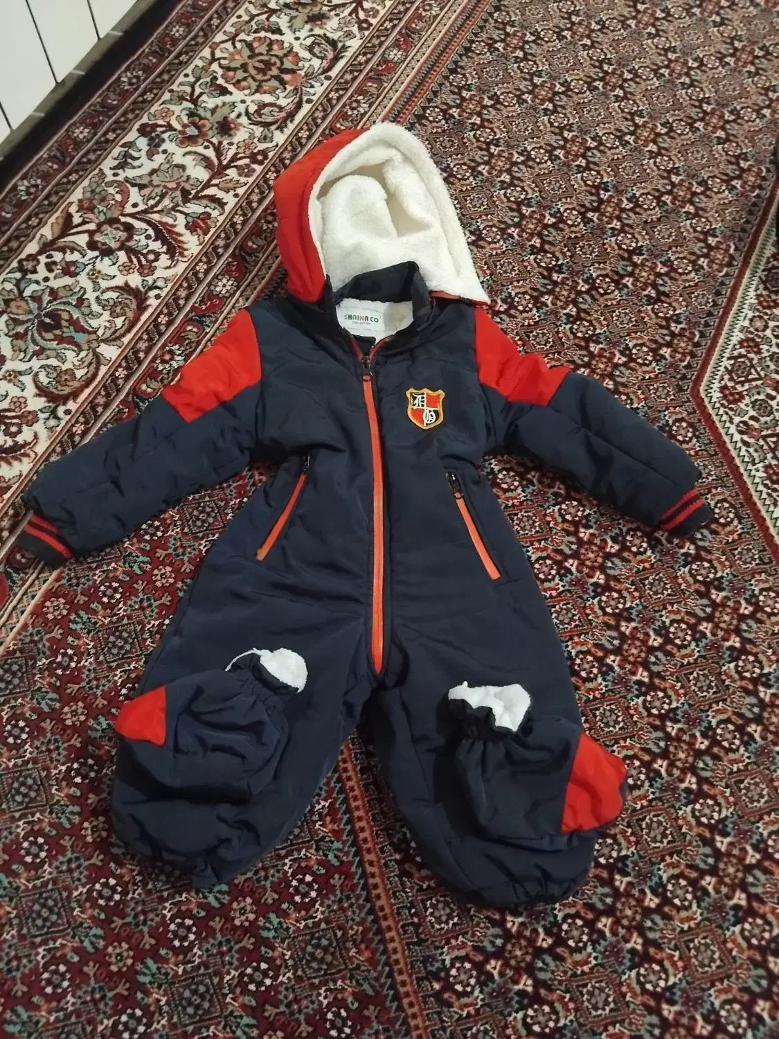 کاپشن و لباس بچه|کفش و لباس بچه|کرج, شهرک بیدارچشمه|دیوار