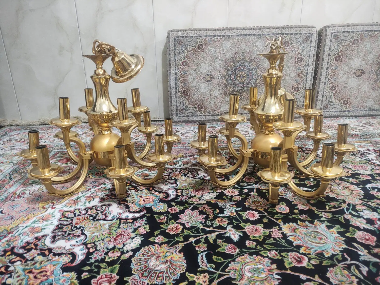 فروش*خریدار لوستر برنزی هستم(سالم وشکسته)کل البرز|لوستر و چراغ آویز|کرج, گلشهر|دیوار