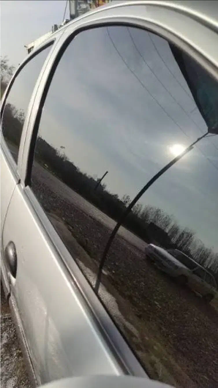 نصب شیشه دودی تضمینی زیر قیمت بازار|قطعات یدکی و لوازم جانبی|تبریز, |دیوار