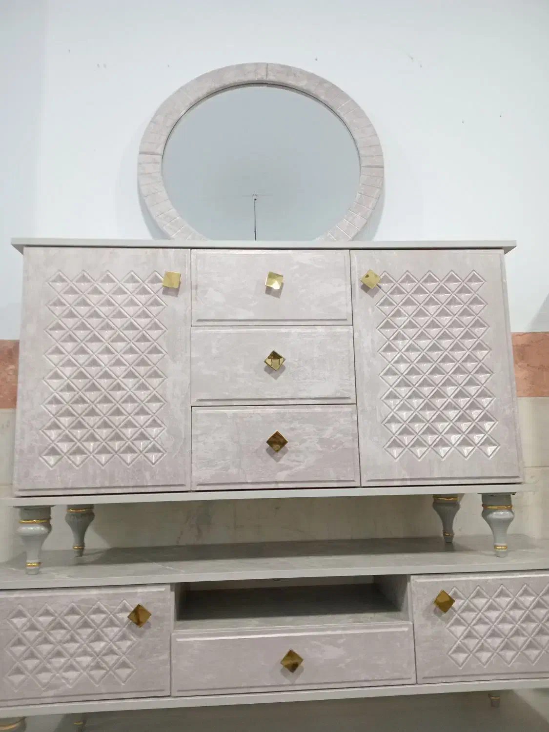 آینه و کنسول|بوفه، ویترین، کنسول|تاکستان, |دیوار