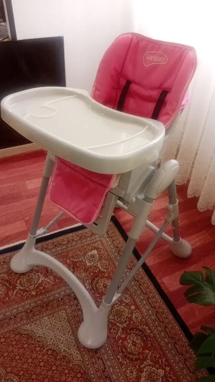 صندلی غذا خوری|تخت و صندلی بچه|اردبیل, |دیوار