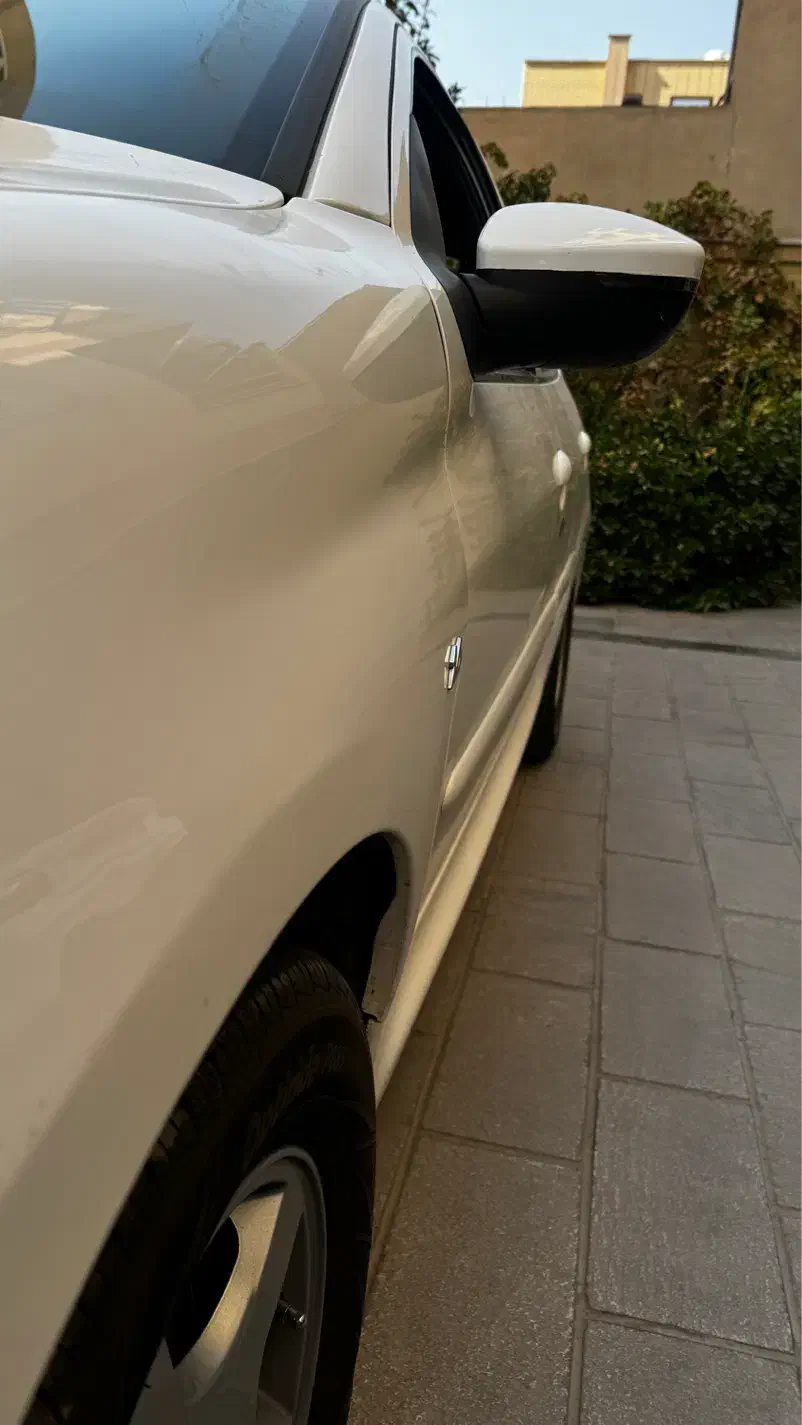 ۲۰۷ دنده ای مدل ۹۷|خودرو سواری و وانت|اصفهان, پارک مشتاق|دیوار