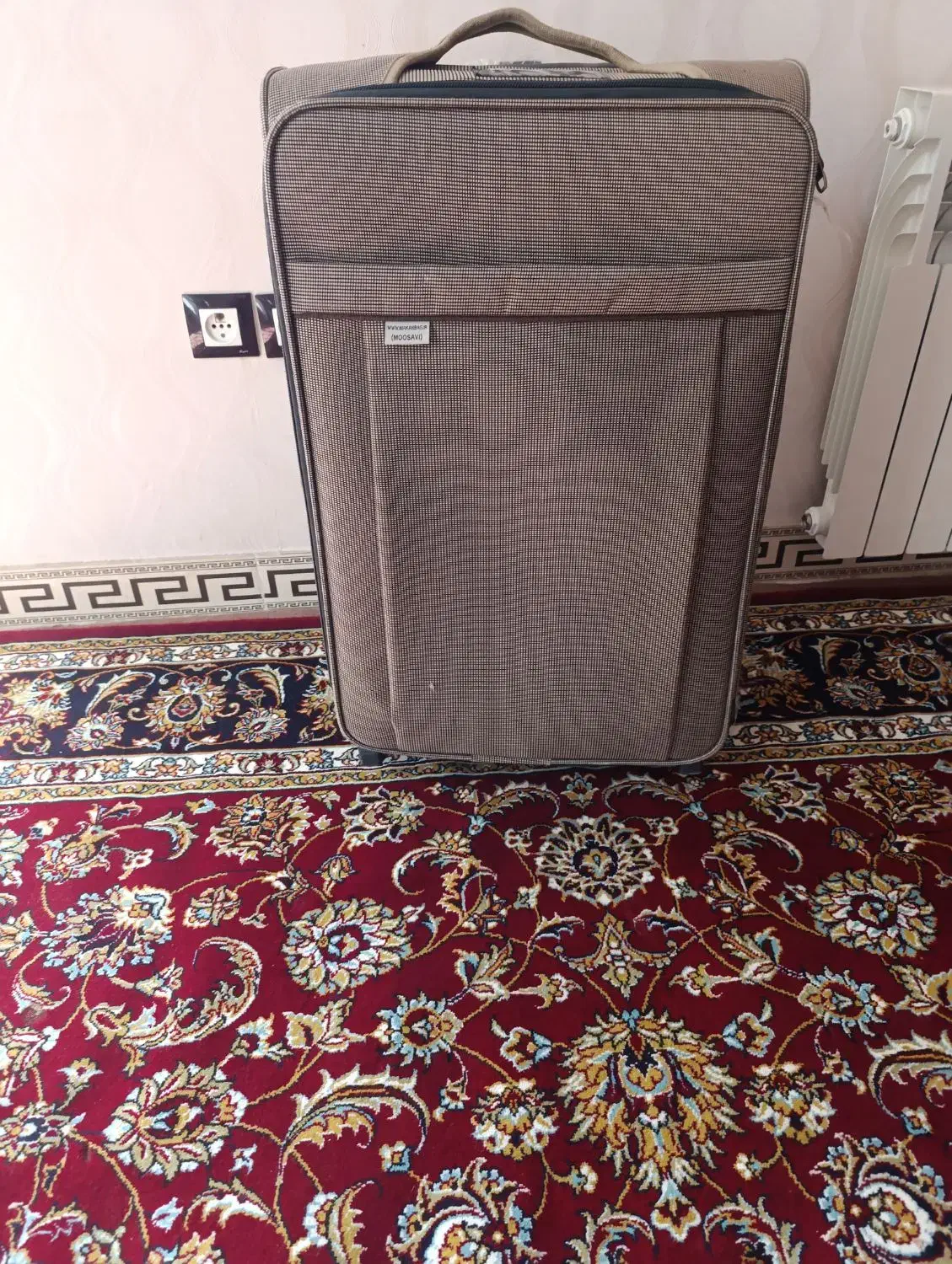 چمدان چرخدار|کیف، کفش، کمربند|اراک, |دیوار