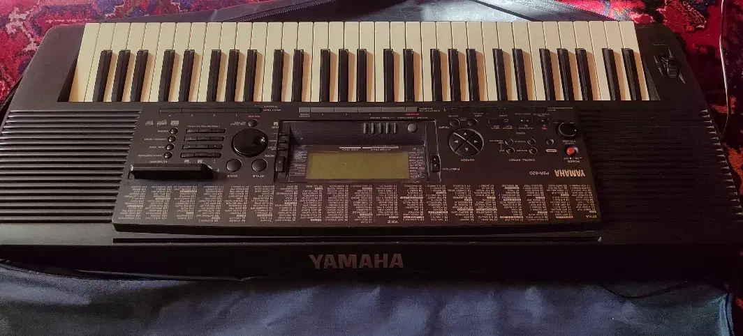 یاماها آموزش خانگی کارت فلاش و فلاپی خور بامیز چوب|پیانو، کیبورد، آکاردئون|تبریز, |دیوار