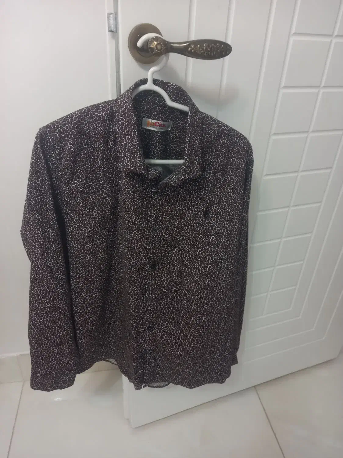 پیراهن|لباس|جلفا, |دیوار