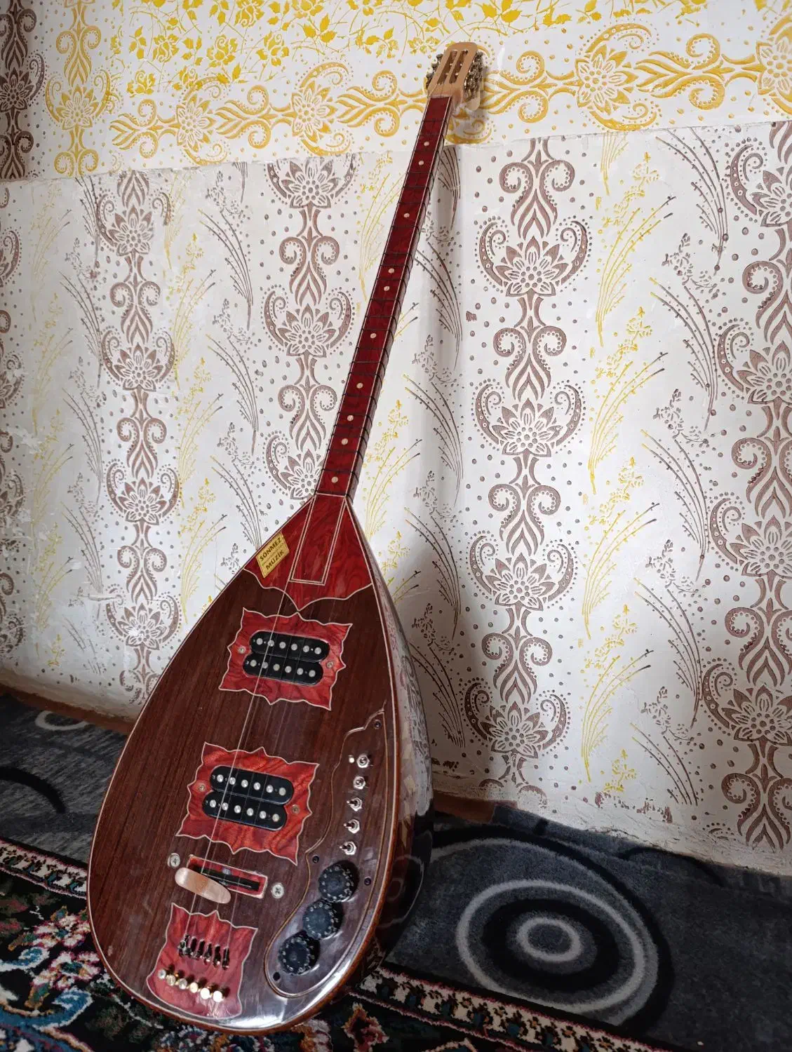 باغلما الکتریک|گیتار، بیس، امپلیفایر|اشنویه, |دیوار