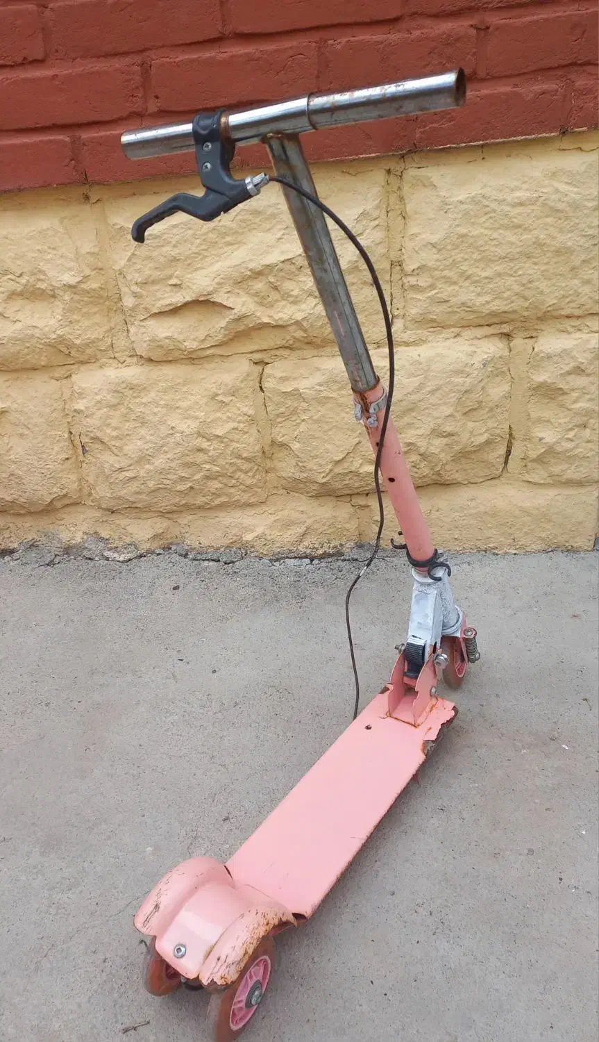 اسکوتر ‌|دوچرخه، اسکیت، اسکوتر|بناب, |دیوار