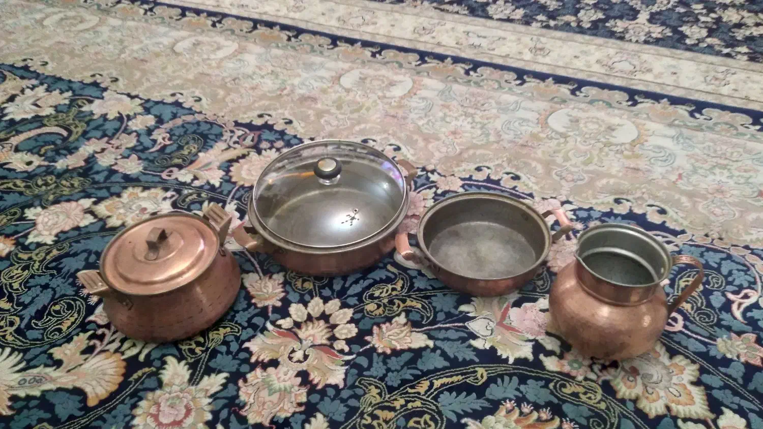 قابلمه های مسی قدیمی|ظروف پختوپز|مشکیندشت, |دیوار