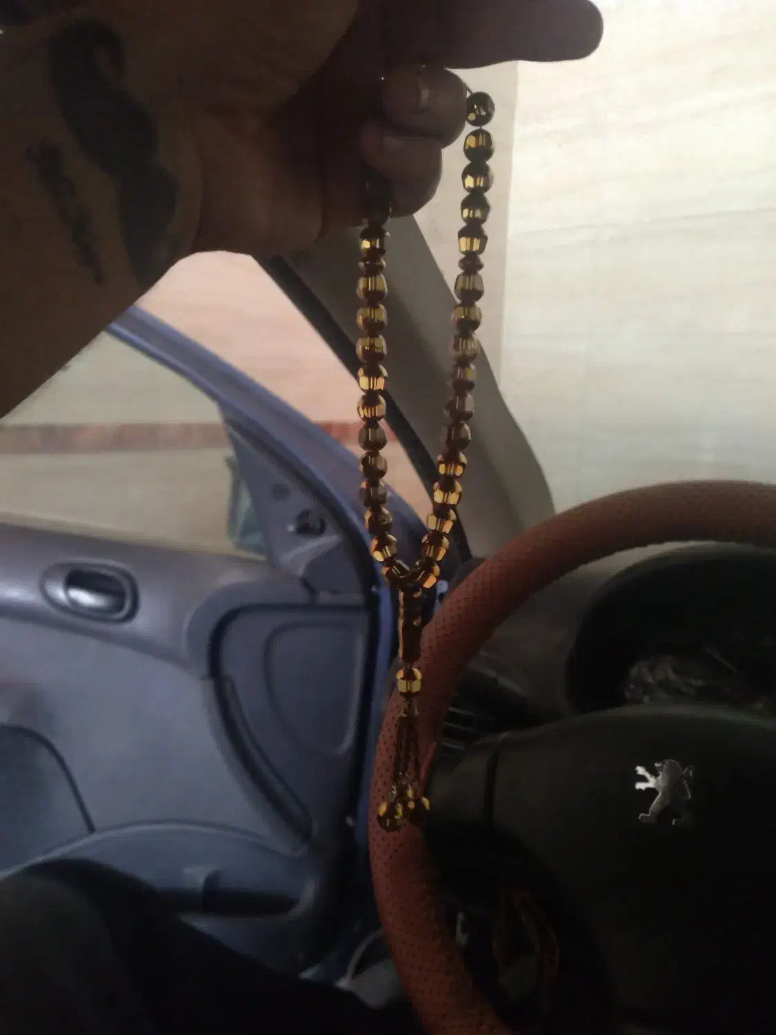 تسبیح و شمشیر ذولفقار|کلکسیون اشیاء عتیقه|اهواز, بهارستان|دیوار