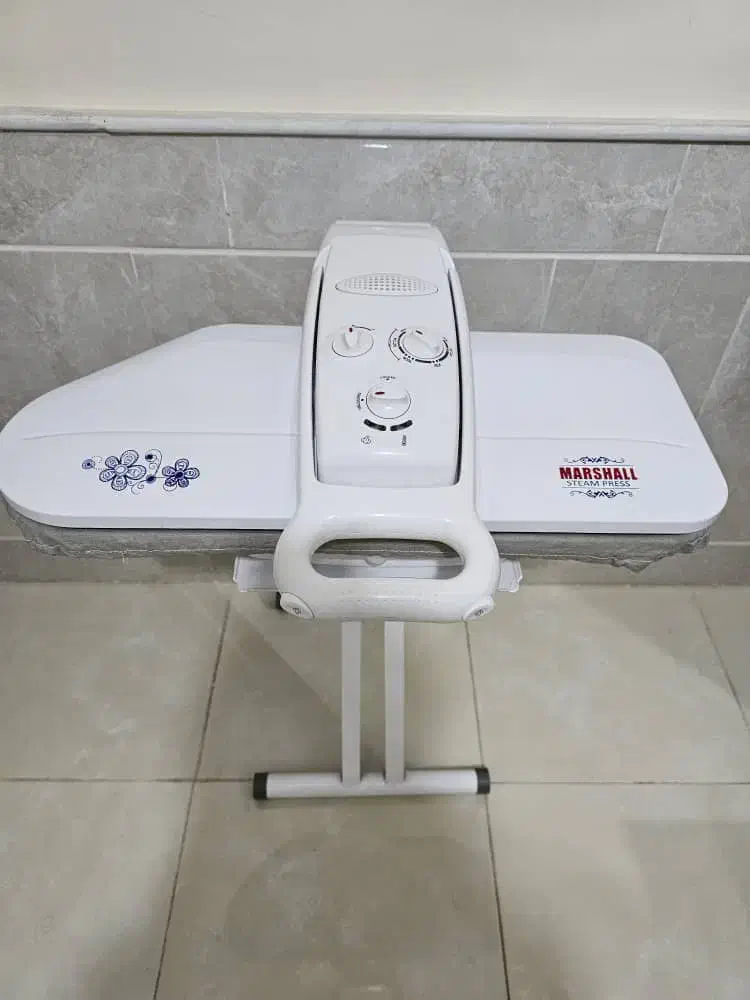 اتو پرسی نو با جعبه|اتو و لوازم اتو|کاشان, فاز ۱ ناجی آباد|دیوار