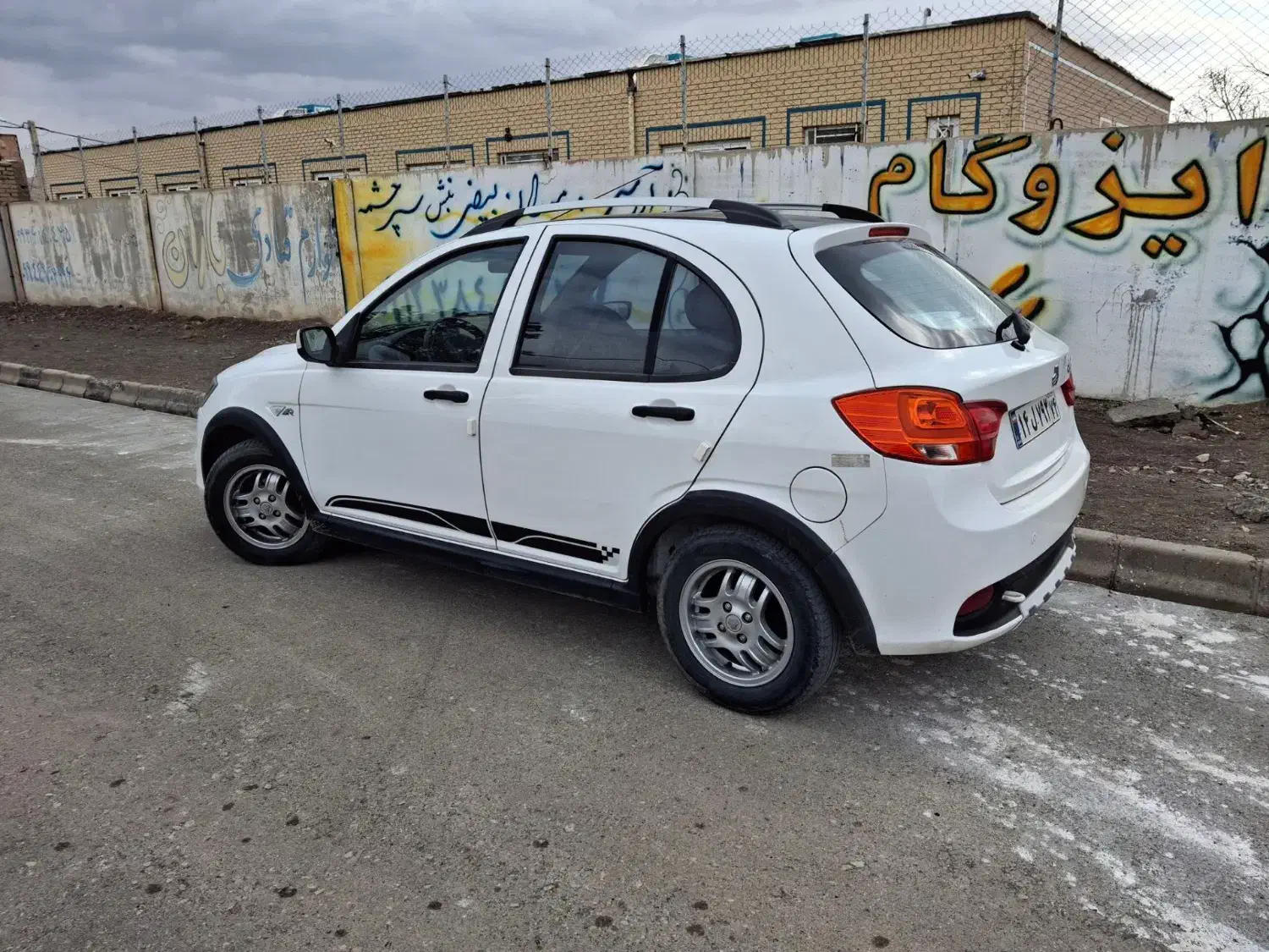 کوییک r|خودرو سواری و وانت|سبزوار, باهنر|دیوار