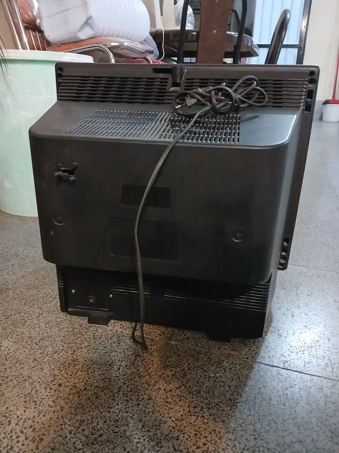 تلویزیون رنگی قدیمی|تلویزیون و پروژکتور|تهران, علم و صنعت|دیوار