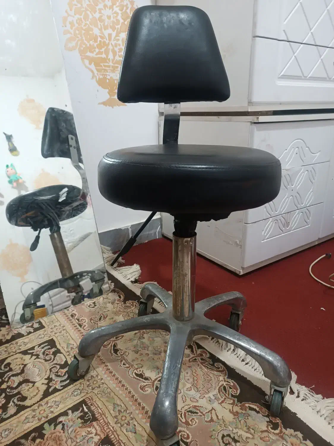 صندلی چرخشی|صندلی و نیمکت|یاسوج, |دیوار