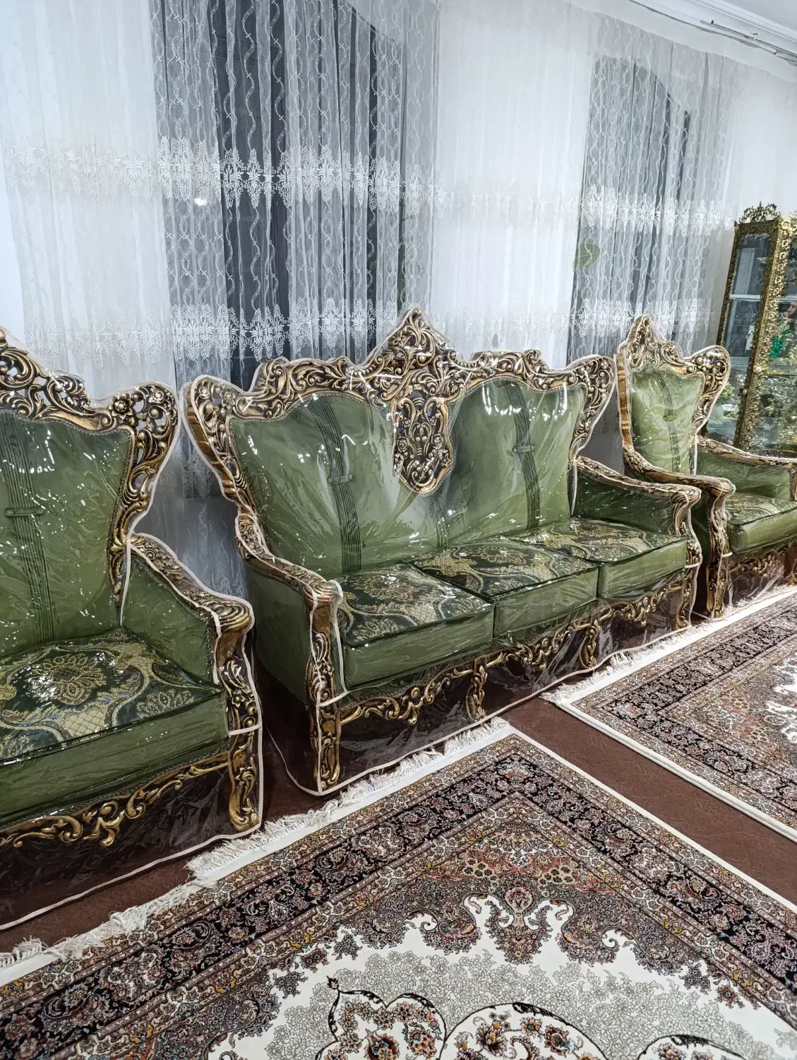 مبل سلطنتی|مبلمان خانگی و میز عسلی|سلماس, |دیوار