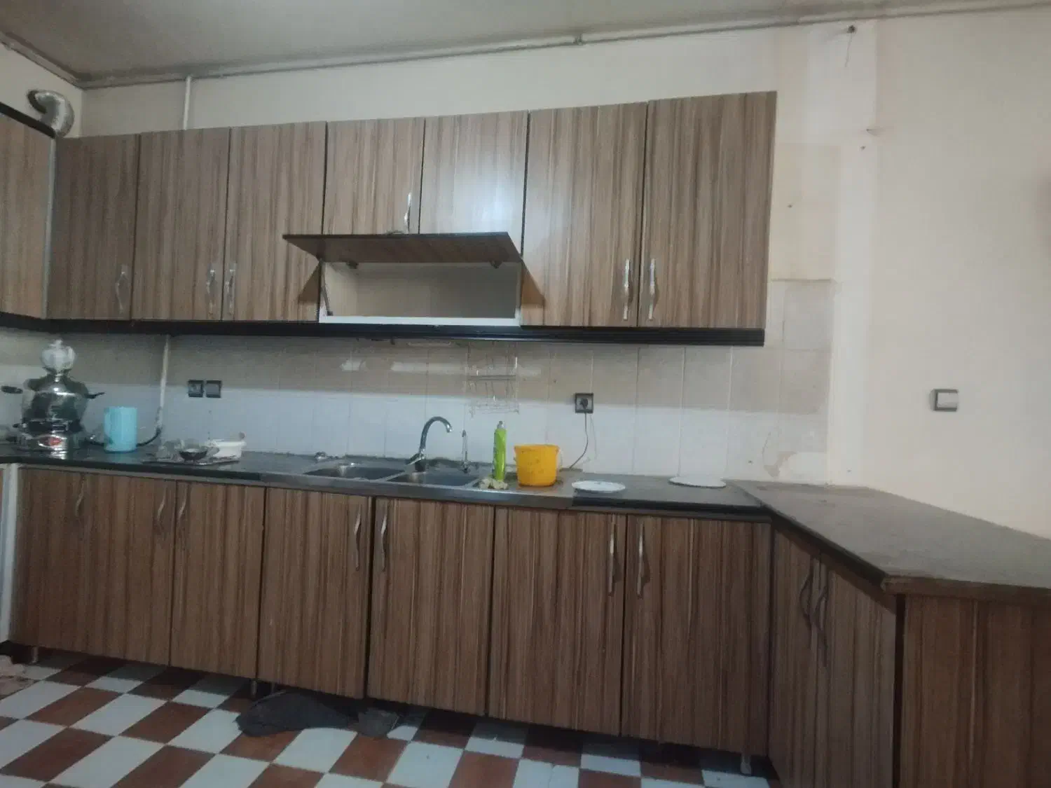 کابینت ام دی اف بدنه فلز حدودا ده متر|مصالح و تجهیزات ساختمان|زالیان, |دیوار