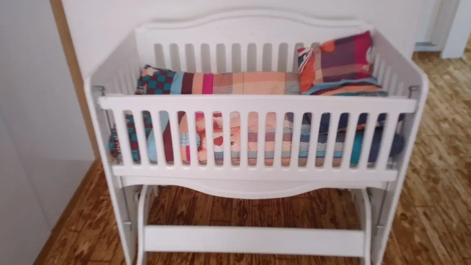 تخت کناره مادر|تخت و صندلی بچه|تبریز, |دیوار