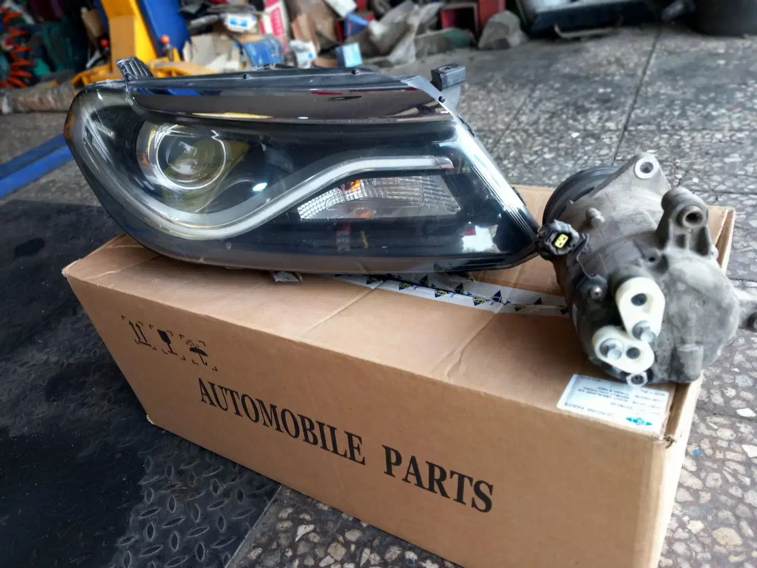 چراغ جلو راست تیگو ۵ نیو-کمپرسور کولر تیگو ۵|قطعات یدکی و لوازم جانبی|شهریار, شهریار|دیوار