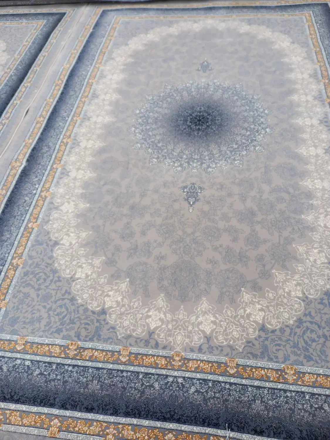 ۳تخته ۶متری ۷۰۰شانه|فرش|نظرآباد, رسالت|دیوار