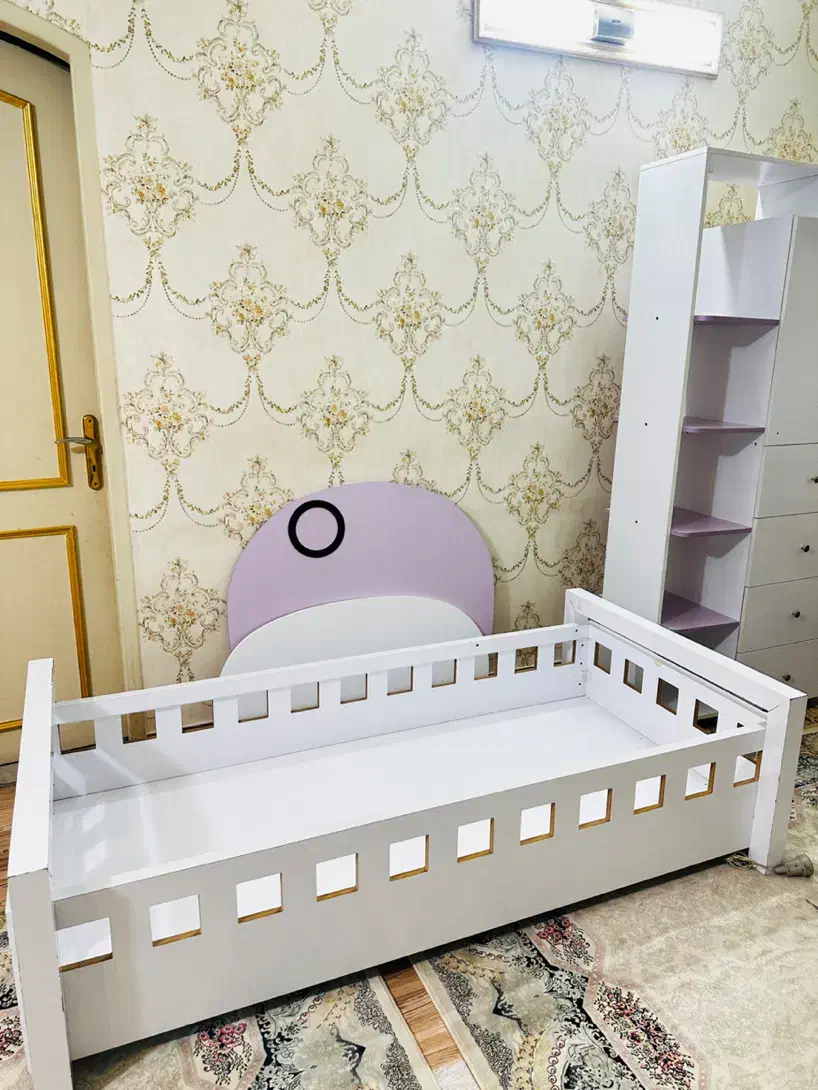 سرویس تخت کودک|تخت و صندلی بچه|مشهد, مصلی (کارمندان اول)|دیوار