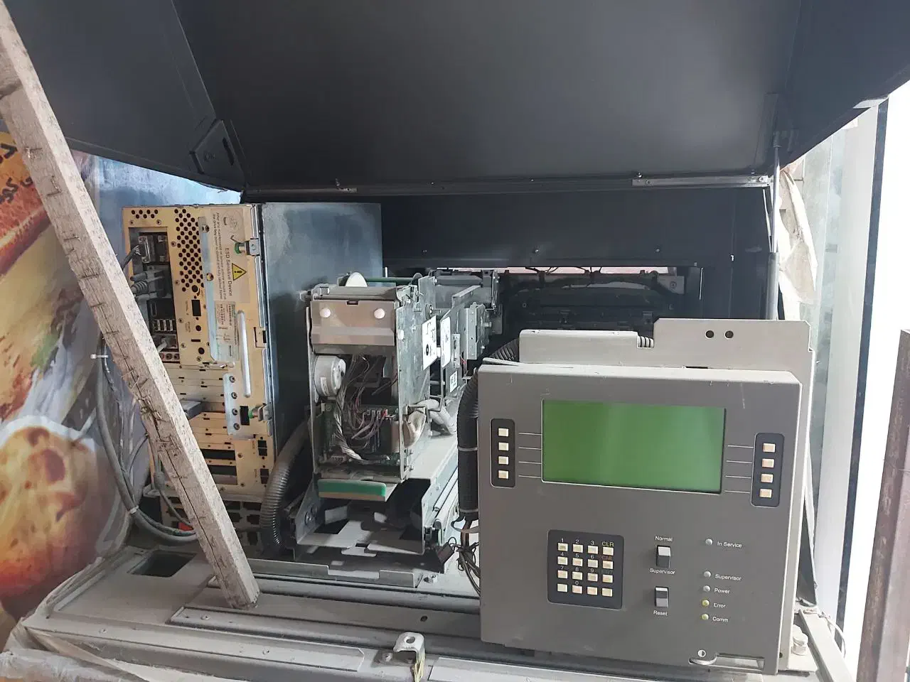 دستگاه خود پرداز|عمده‌فروشی|قائم‌شهر, |دیوار