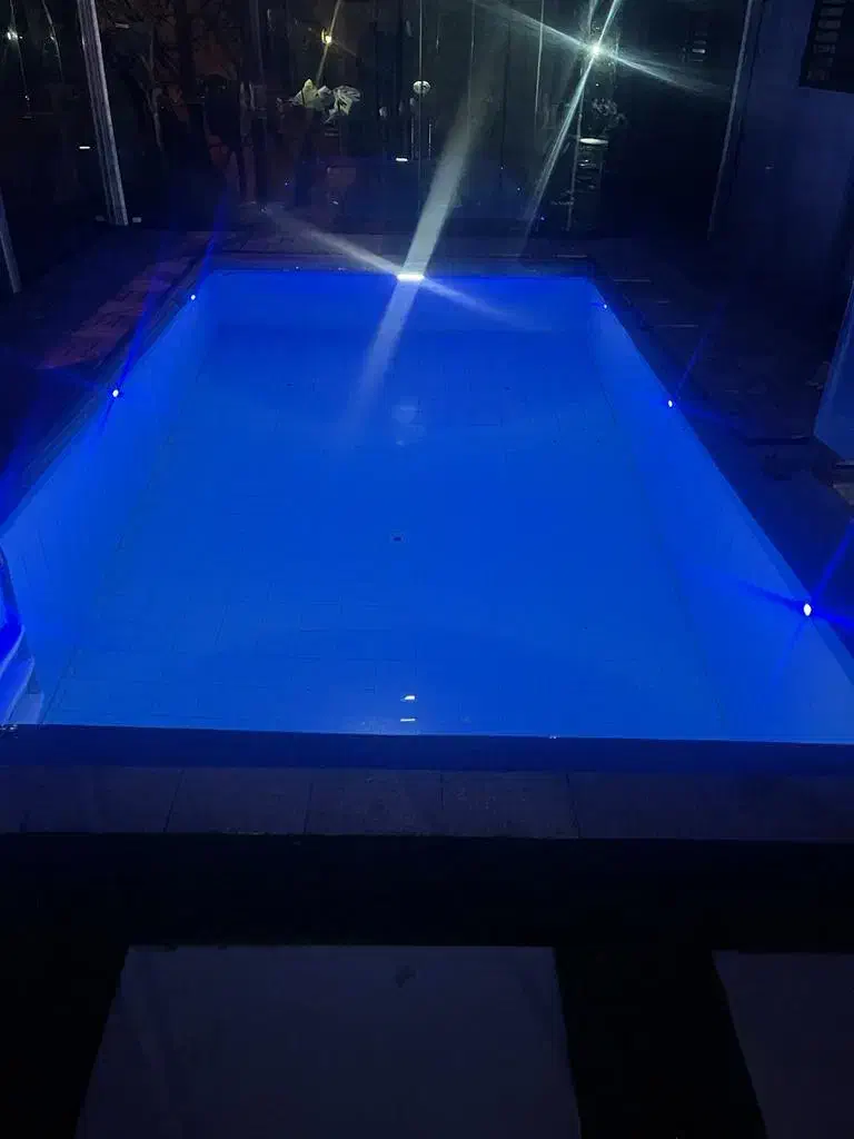 اجاره باغ و ویلا|اجارهٔ کوتاهمدت ویلا و باغ|صدرا-فارس, فاز ۱|دیوار