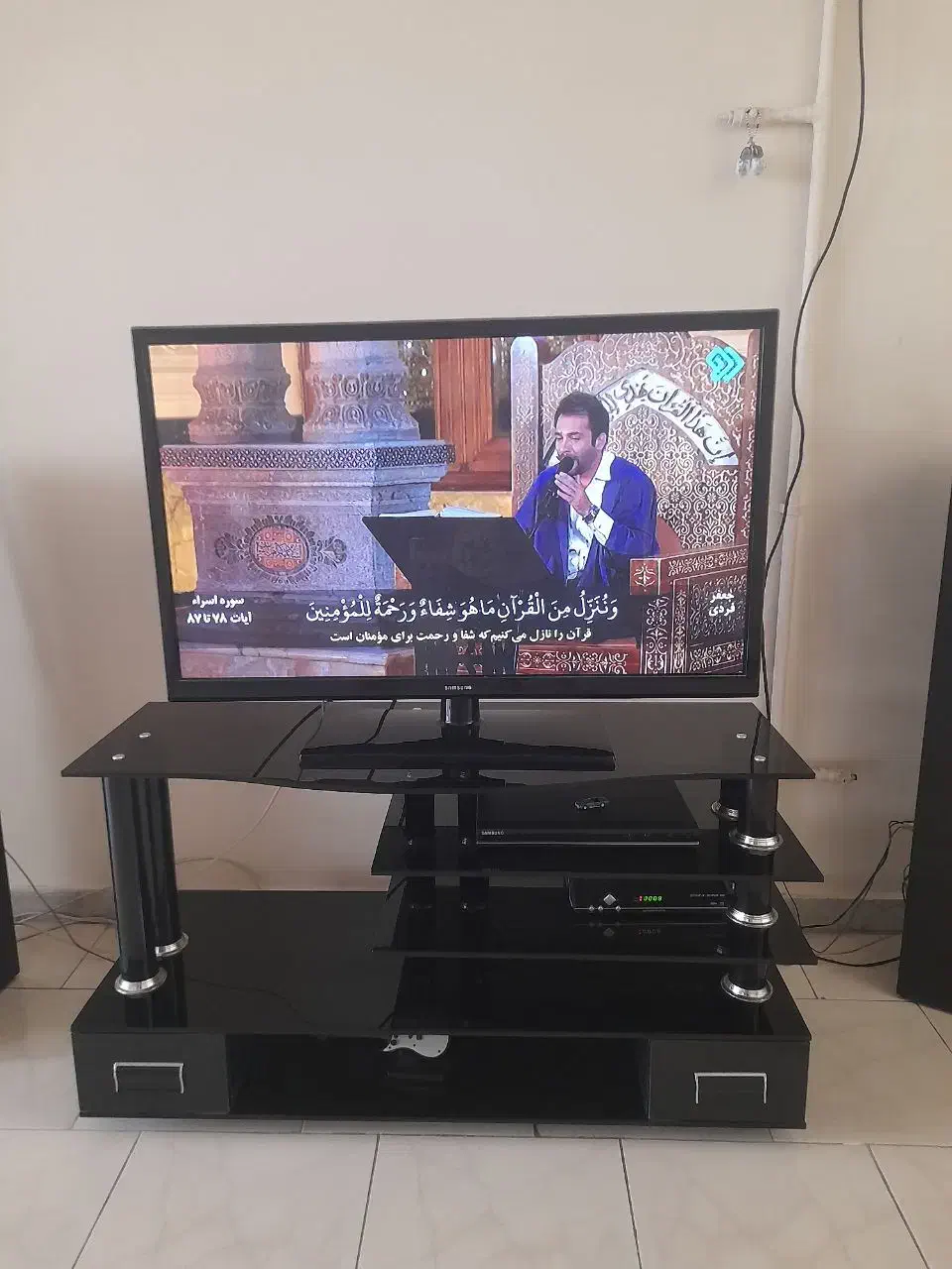 میزتلویزیون و تلویزیون|تلویزیون و پروژکتور|اصفهان, شاهزید|دیوار