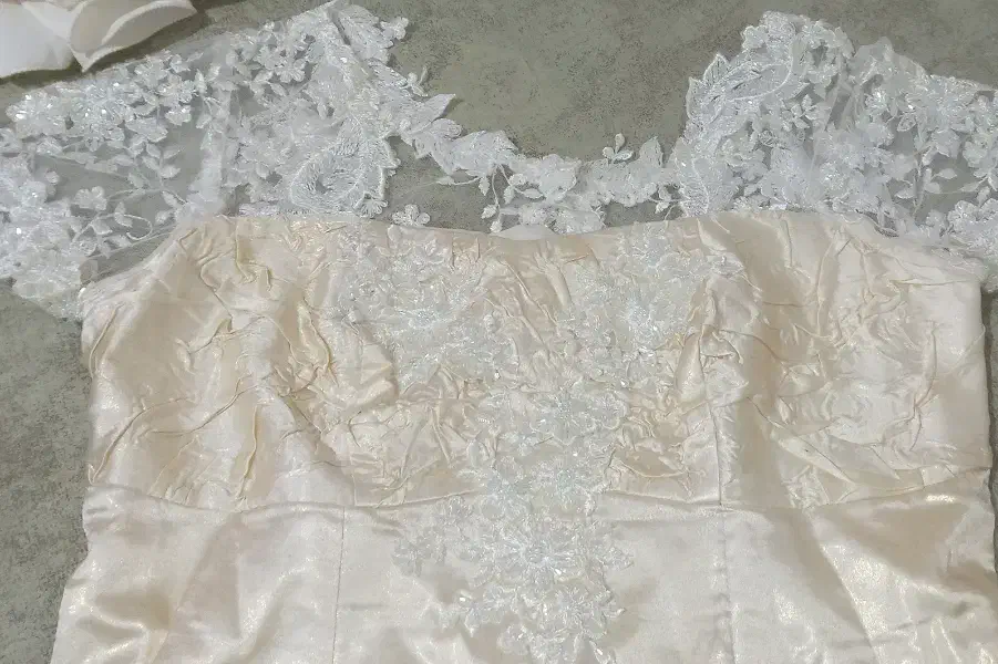 لباس|لباس|لاهیجان, طالقانی|دیوار