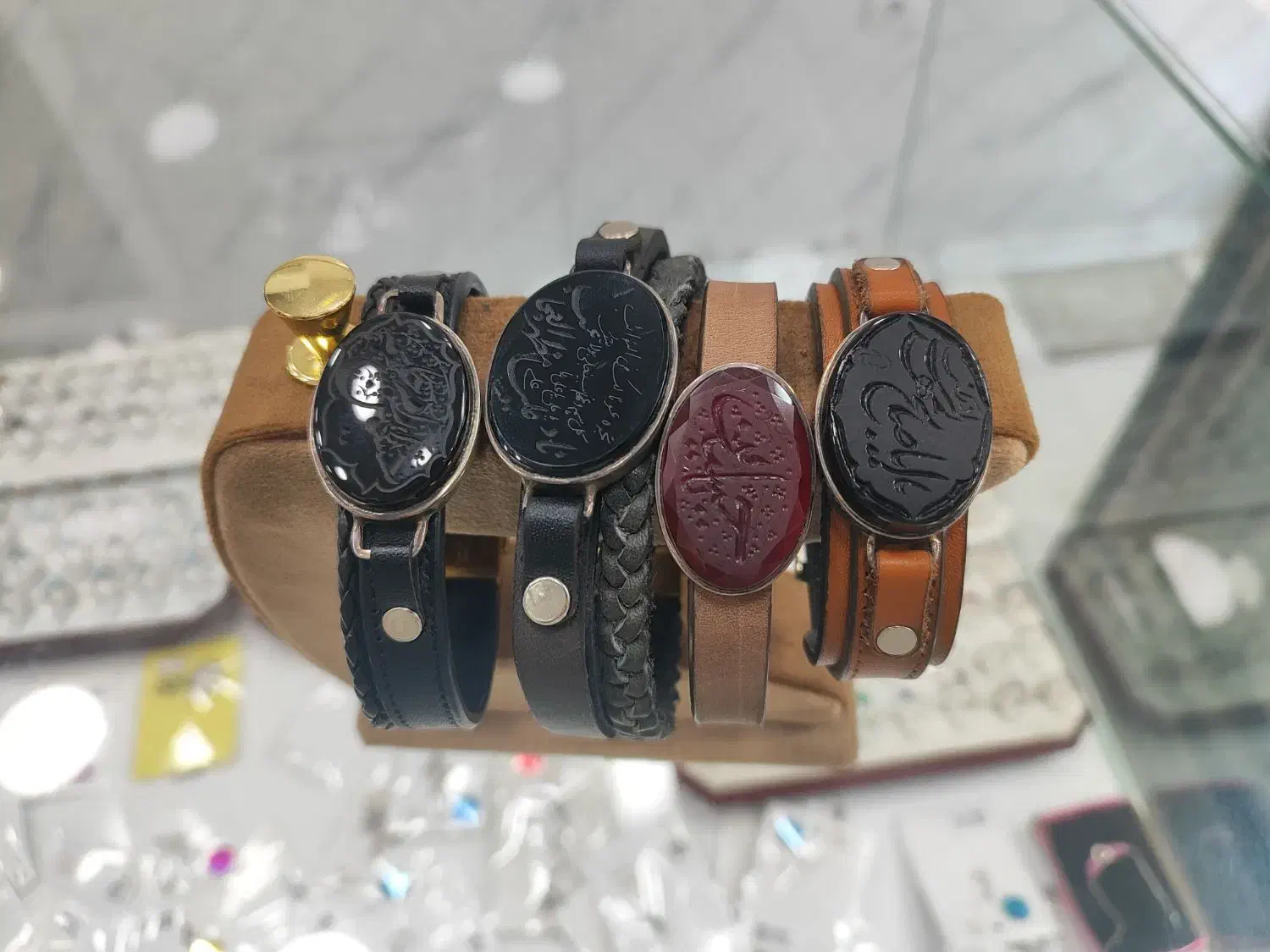 دستبنده امامان چرمه اصل قاب نقره حکاکی شده دستساز|زیورآلات و اکسسوری|محمدیه-قزوین, |دیوار