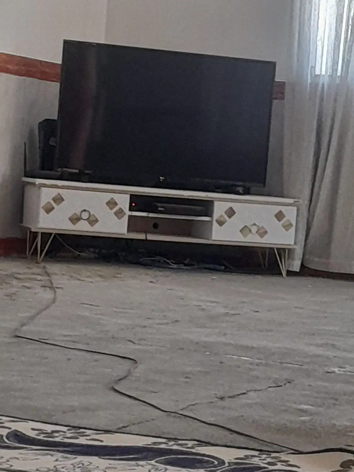 تلویزیون فروشی|تلویزیون و پروژکتور|دینور, |دیوار