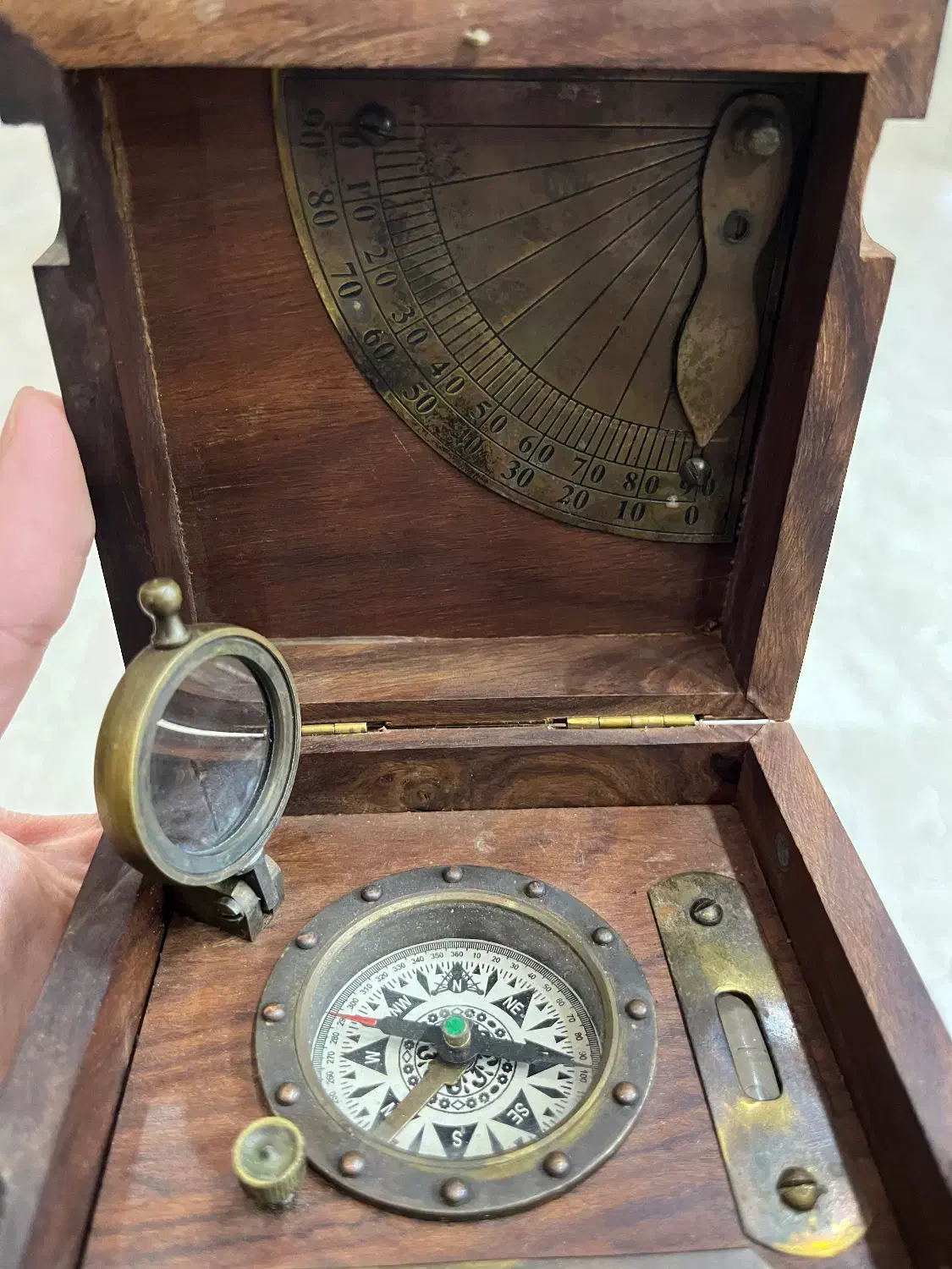 قطب نما قدیمی لندن|کلکسیون اشیاء عتیقه|شهریار, شهریار|دیوار