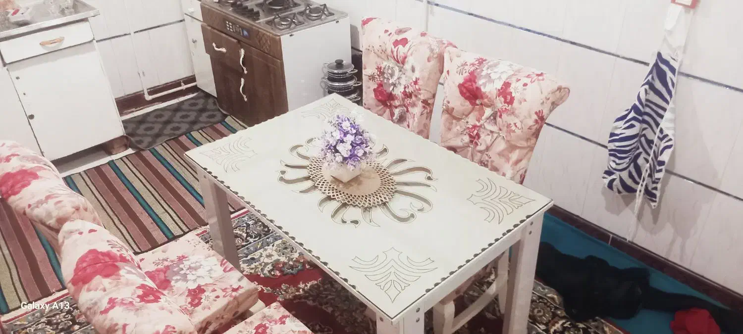 میز غذا خوری درحد نو|میز و صندلی غذاخوری|پارس‌آباد, |دیوار