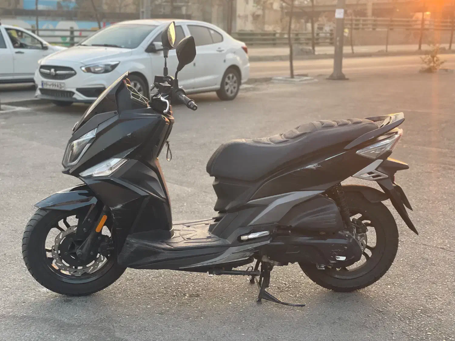 j200|موتورسیکلت|تهران, عباسی|دیوار