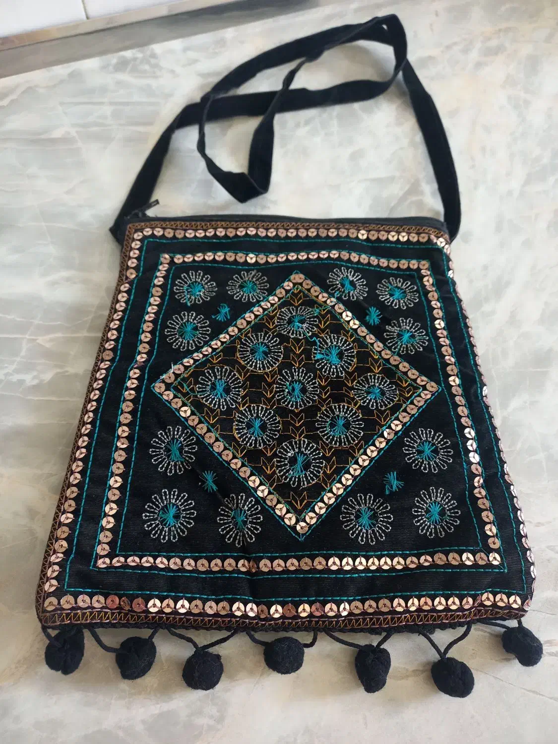 لباس|لباس|اشترینان, |دیوار