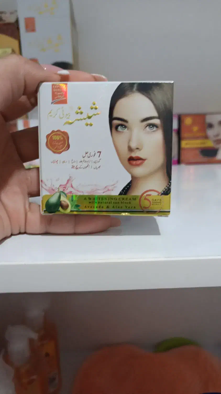 کرم شب شیشه روشن کننده و ضد لک|آرایشی، بهداشتی، درمانی|فورگ, |دیوار