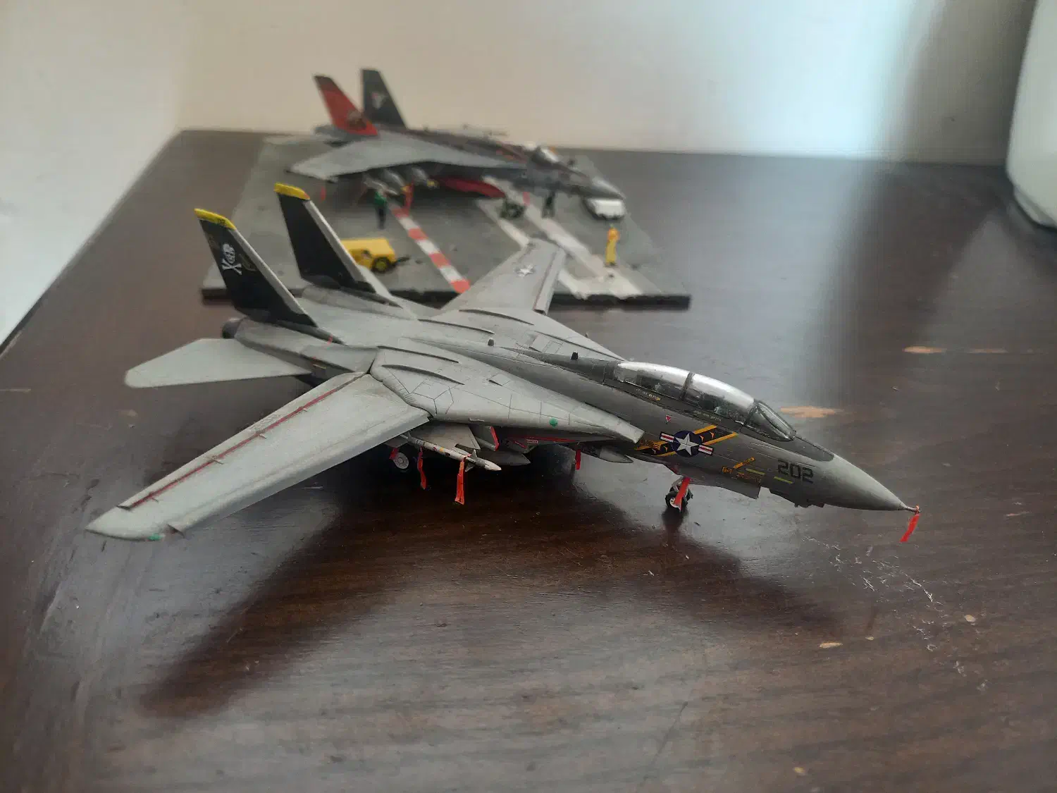 ماکت هواپیما جنگی مونتاژی مقیاس ۱/۱۴۴|کلکسیون اشیاء عتیقه|تهران, حشمتیه|دیوار