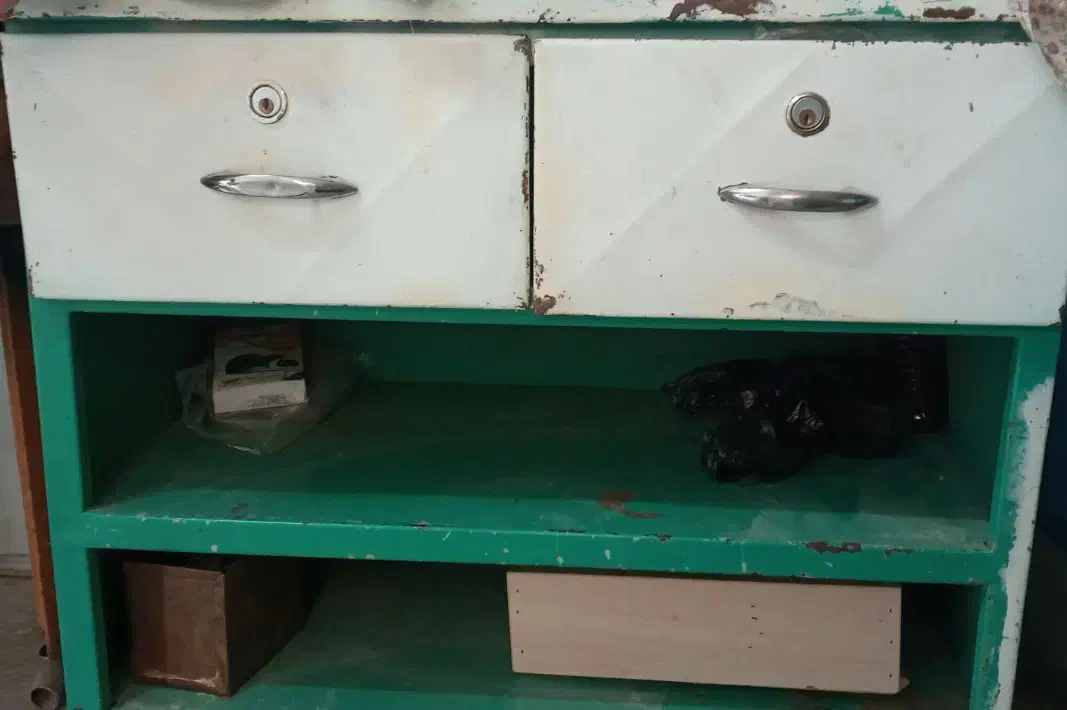 میز|فروشگاه و مغازه|بروجن, |دیوار