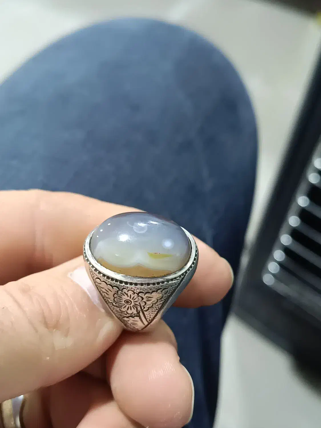 انگشتر عقیق باباقوری بسیار کهنه(لوکیشن اشتباه)|جواهرات|تبریز, |دیوار